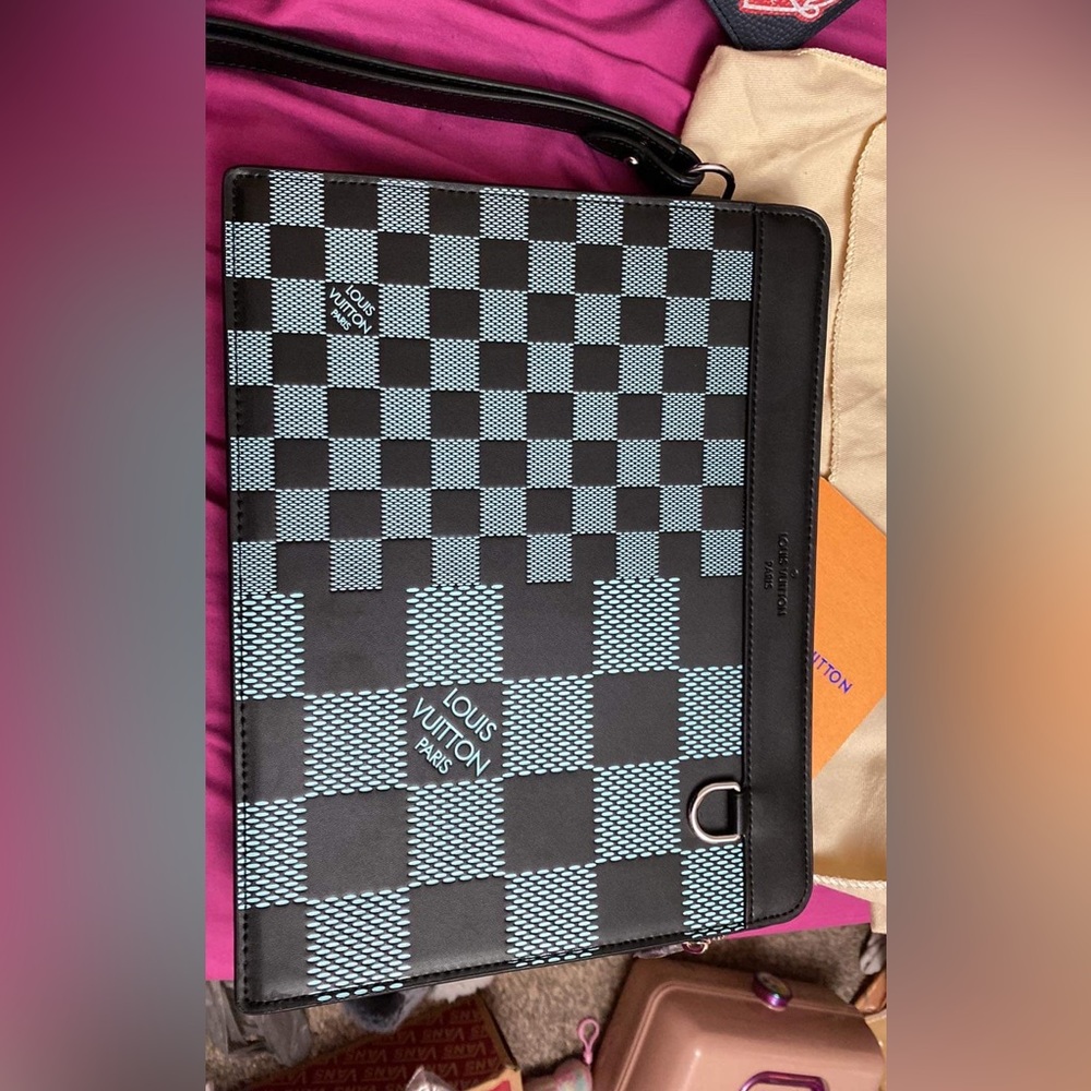 Clutch for men PRICE REFLECTS